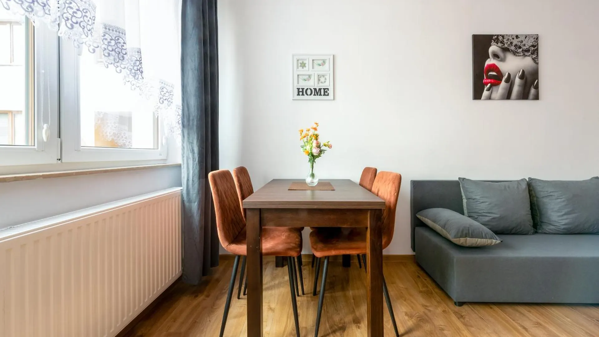Apartment Blue Pearl 2 Rooms Down Town 4 Persons Balcony Free Parking Krakow Poland