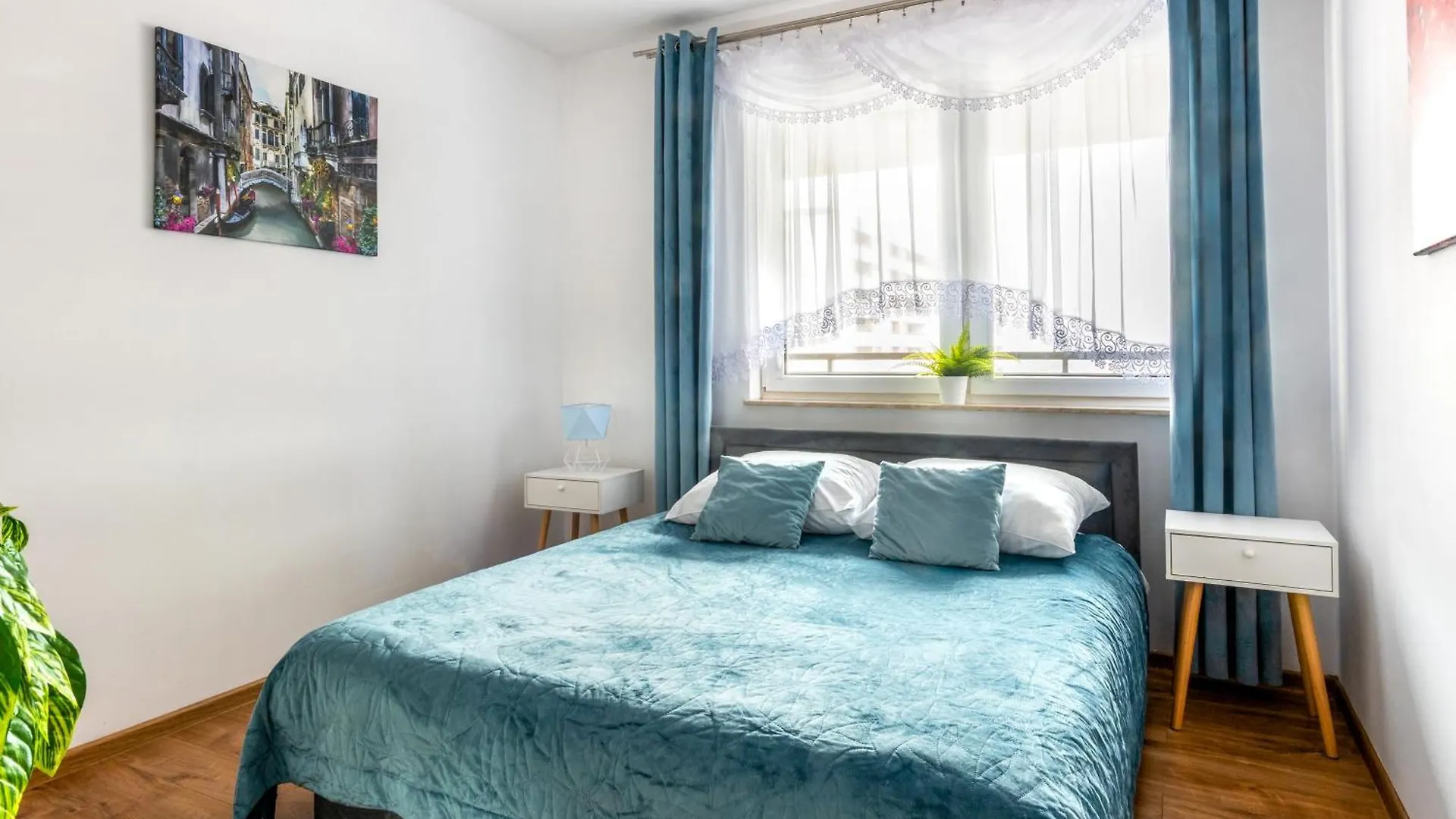 Apartment Blue Pearl 2 Rooms Down Town 4 Persons Balcony Free Parking Krakow
