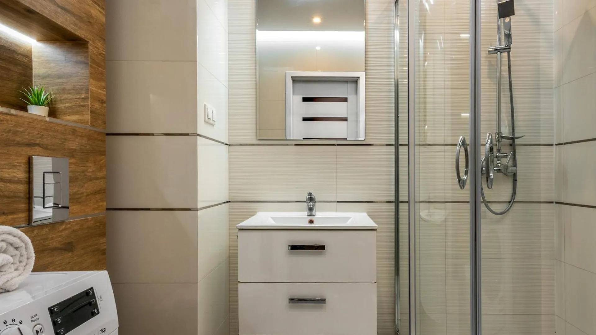 Apartment Blue Pearl 2 Rooms Down Town 4 Persons Balcony Free Parking Krakow